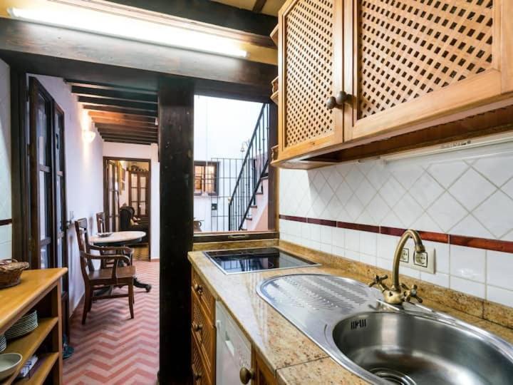 Historic House In The City Center Siviglia Esterno foto